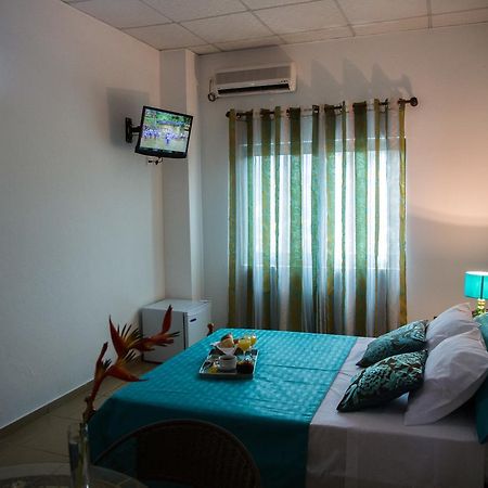 Hotel Residencial Luxan Sao Tome Exteriör bild